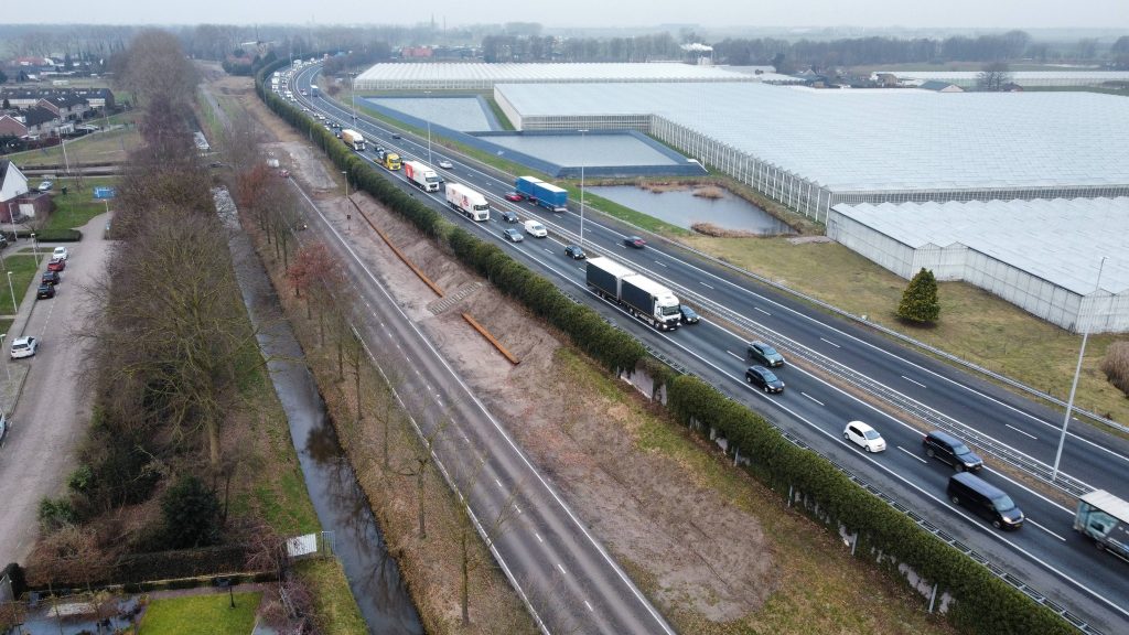 Gezien boven Kastanjelaan 70 t/m 80 in de richting van Waalwijk.